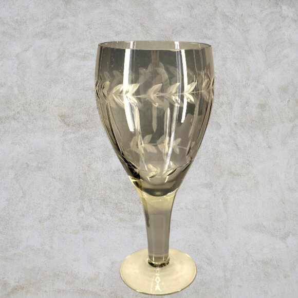 WINE GOBLETS -- Set of 4, Rose/Blue/Amber/Green, Vintage, Etched w/Indiv Designs - Picture 4 of 6